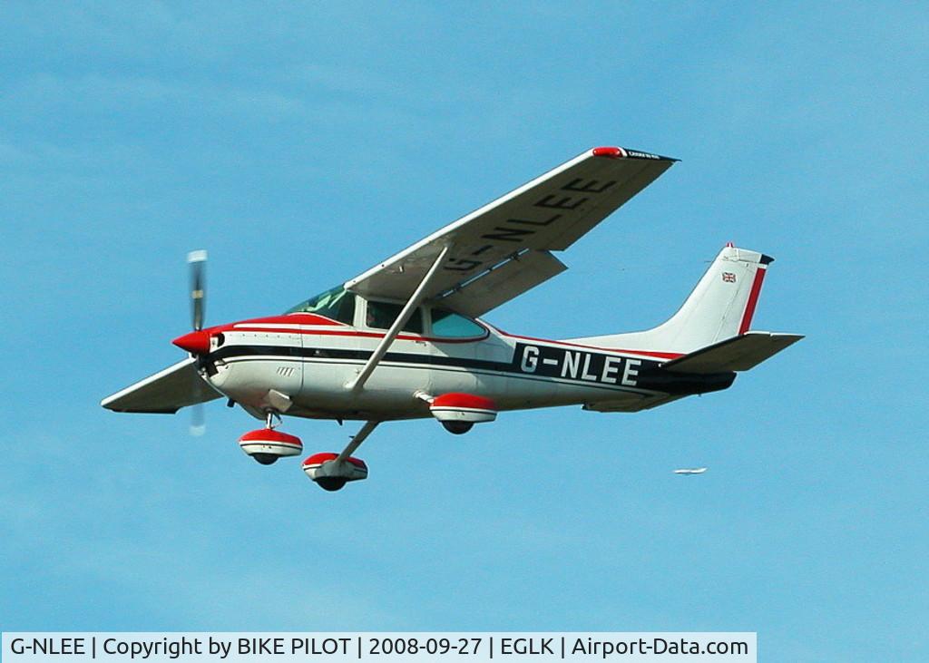 G-NLEE, 1977 Cessna 182Q Skylane C/N 182-65934, Blackbushe resident approach to runway 26