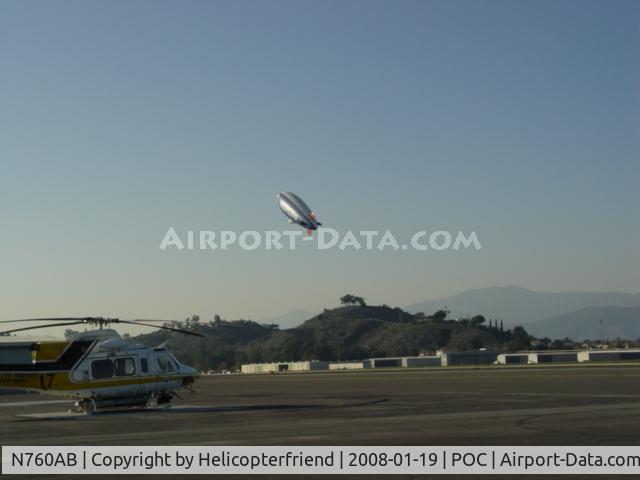 N760AB, 1993 American Blimp Corp A-60+ C/N 007, Snoopy 2 climbing out of Brackett after touch and go