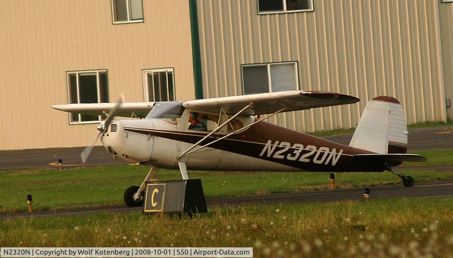 N2320N, 1947 Cessna 140 C/N 12560, ready for take-off