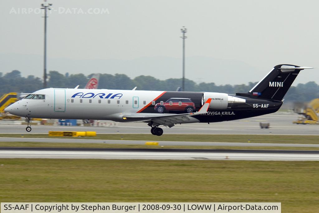 S5-AAF, 1998 Canadair CRJ-200LR (CL-600-2B19) C/N 7272, VIE - LOWW