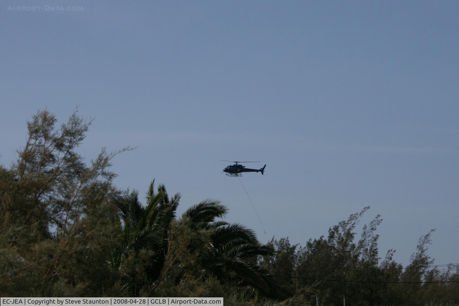 EC-JEA, Aerospatiale AS-350B-3 Ecureuil C/N 3819, Taken at El Berriel, Gran Canaria.