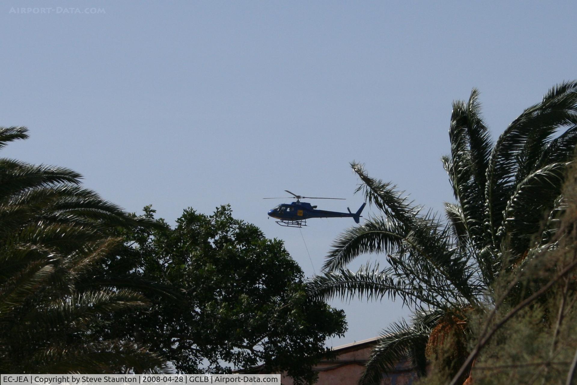EC-JEA, Aerospatiale AS-350B-3 Ecureuil C/N 3819, Taken at El Berriel, Gran Canaria.