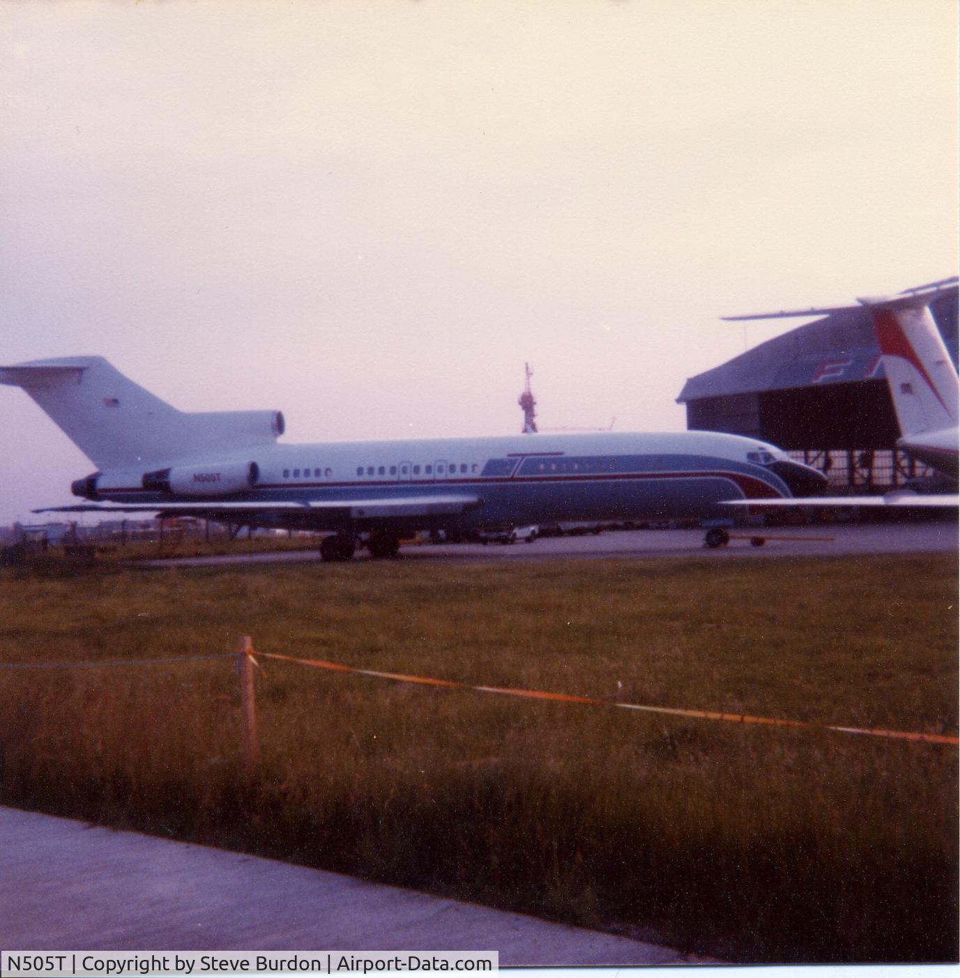 N505T, 1969 Boeing 727-31 C/N 20115, Owner Tenneco, on ramp at Fields Executive Jet Centre Heathrow