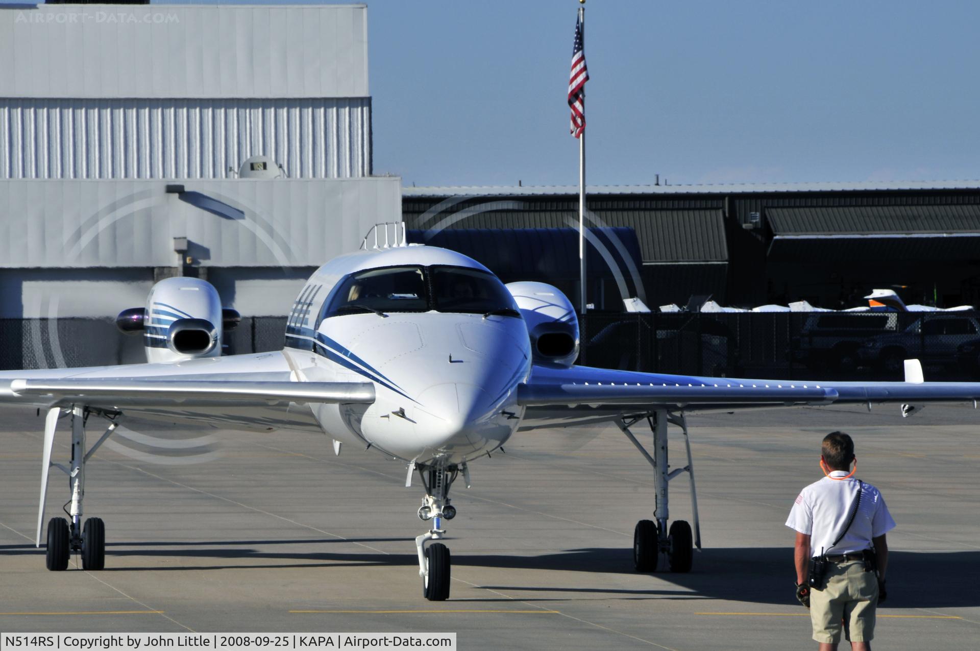 N514RS, 1994 Beech 2000A Starship 1 C/N NC-51, Bechcraft Starship Departing