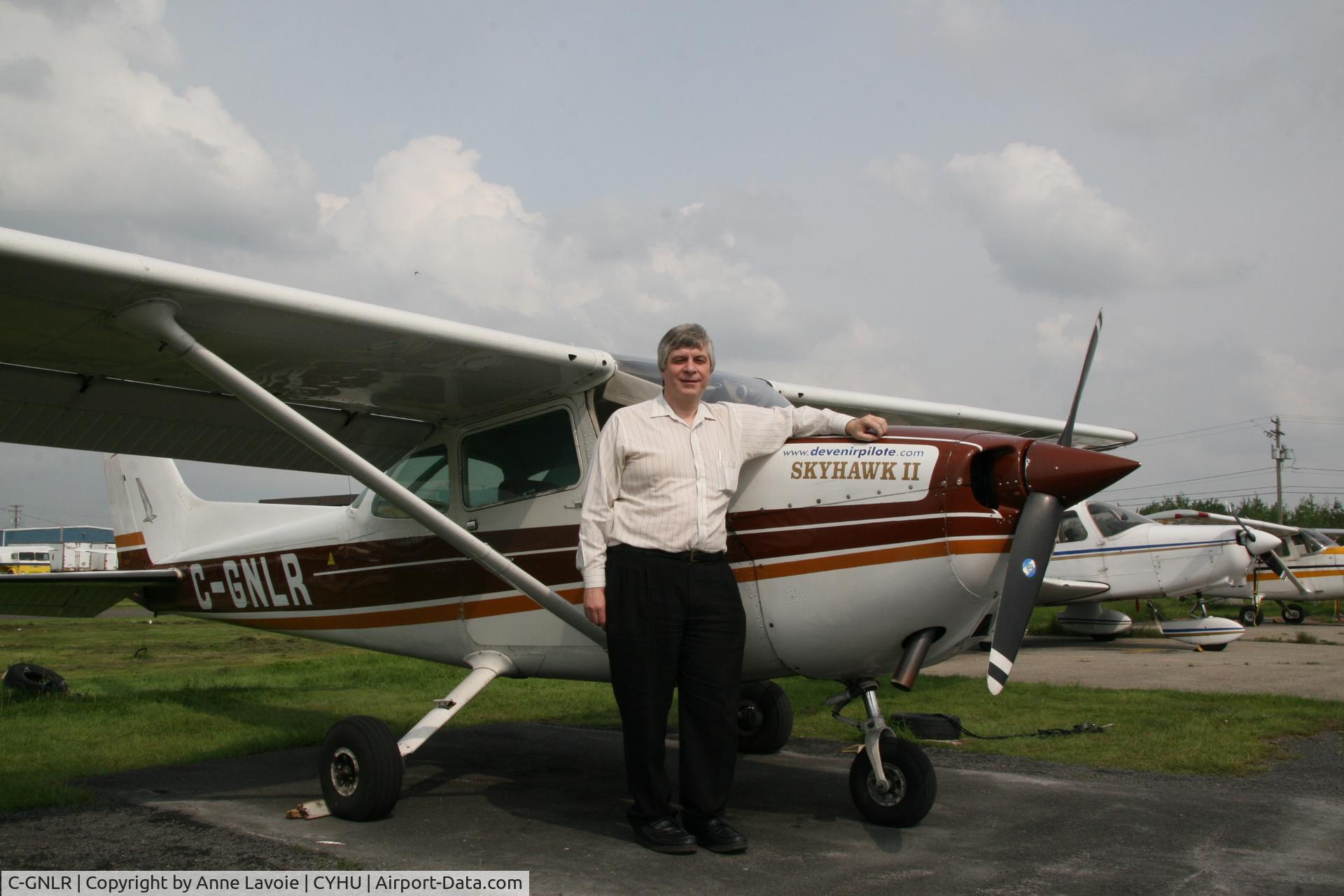 C-GNLR, 1978 Cessna 172N Skyhawk II C/N 172-69756, Pilot for a day experience