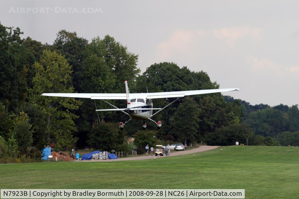 N7923B, 1969 Cessna 172K Skyhawk C/N 17257984, Taken during the 2008 Long Island Airpark Fly-In.