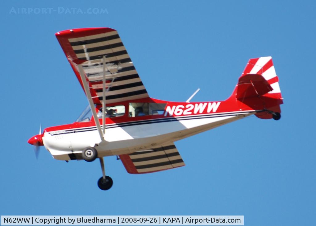 N62WW, 2004 American Champion 8KCAB Decathlon C/N 940-2003, On approach to 17R.