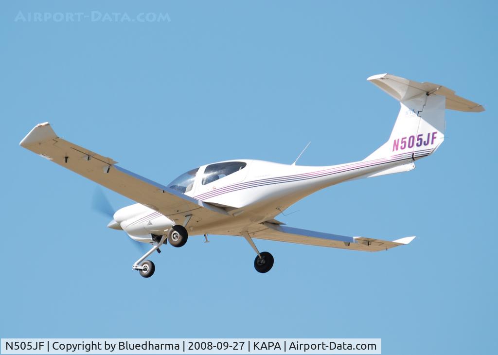 N505JF, 2005 Diamond DA-40 Diamond Star C/N 40.520, On approach to 17L.