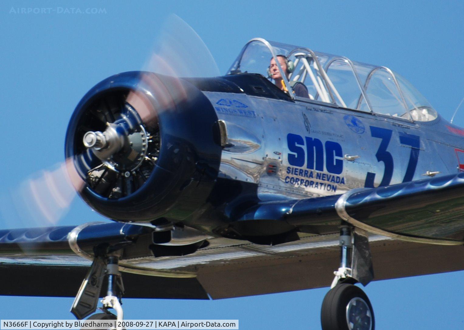 N3666F, North American SNJ-5 Texan Texan C/N 52031, Race 37 on final approach to 17L.