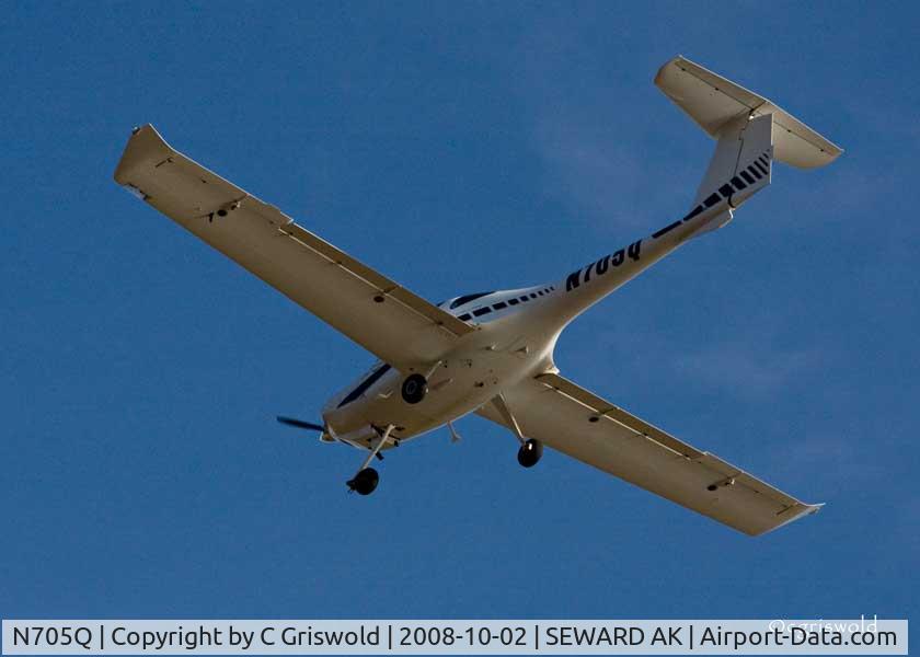 N705Q, 2005 Diamond DA-20C-1 Eclipse C/N C0335, Coming in for a landing at the Seward, Alaska airport