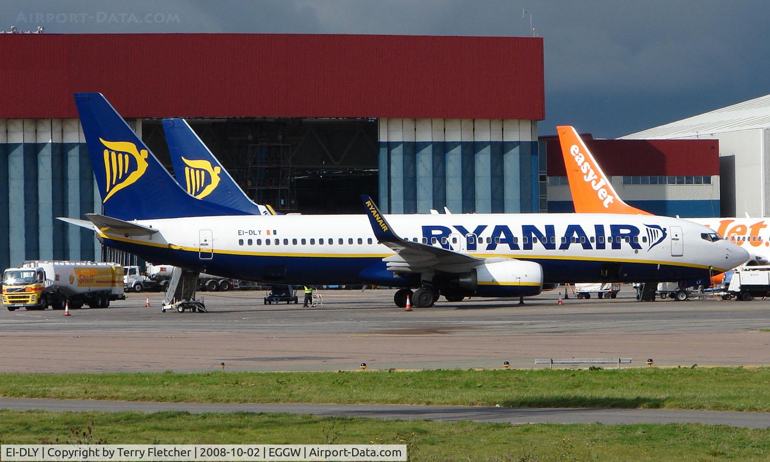 EI-DLY, 2006 Boeing 737-8AS C/N 33601, Ryanair B737 on stand at Luton