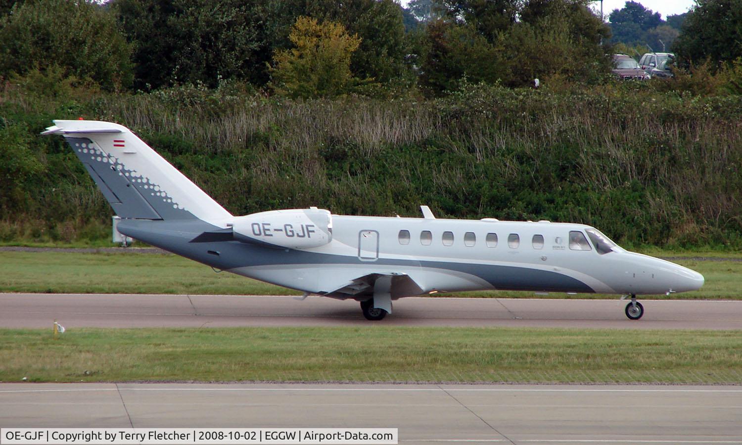 OE-GJF, 2008 Cessna 525B CitationJet CJ3 C/N 525B-0231, Citation 525 taxies out from Luton