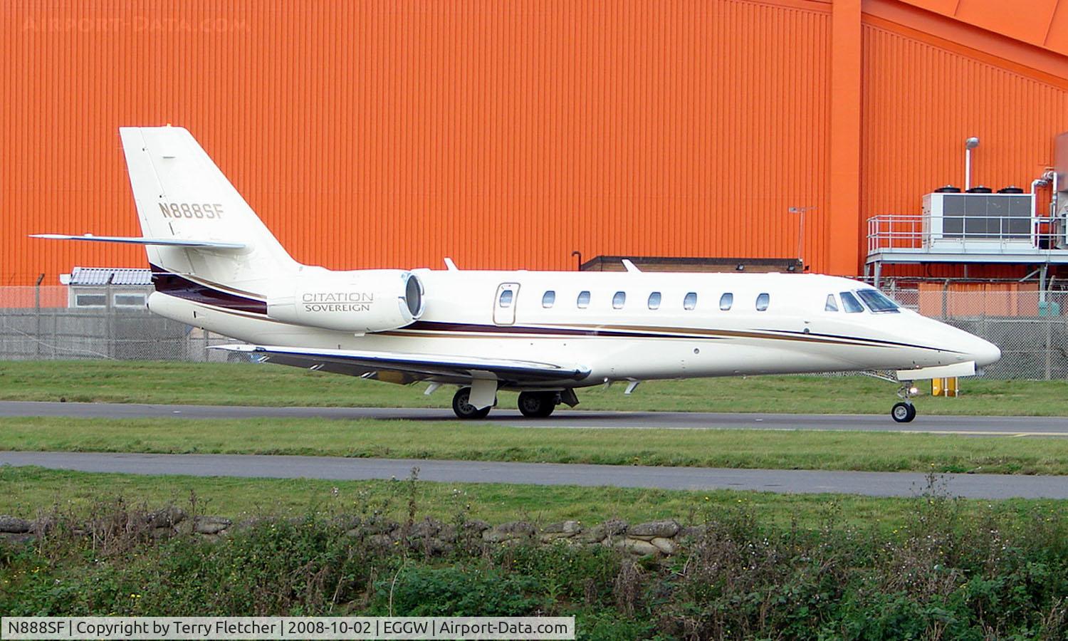 N888SF, 2007 Cessna 680 Citation Sovereign C/N 680-0154, Cessna 680 taxies out from Luton after a re fuel stop