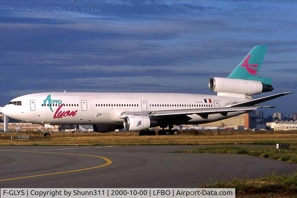F-GLYS, 1976 McDonnell Douglas DC-10-30 C/N 46872, Rolling holding point rwy 32R for departure...