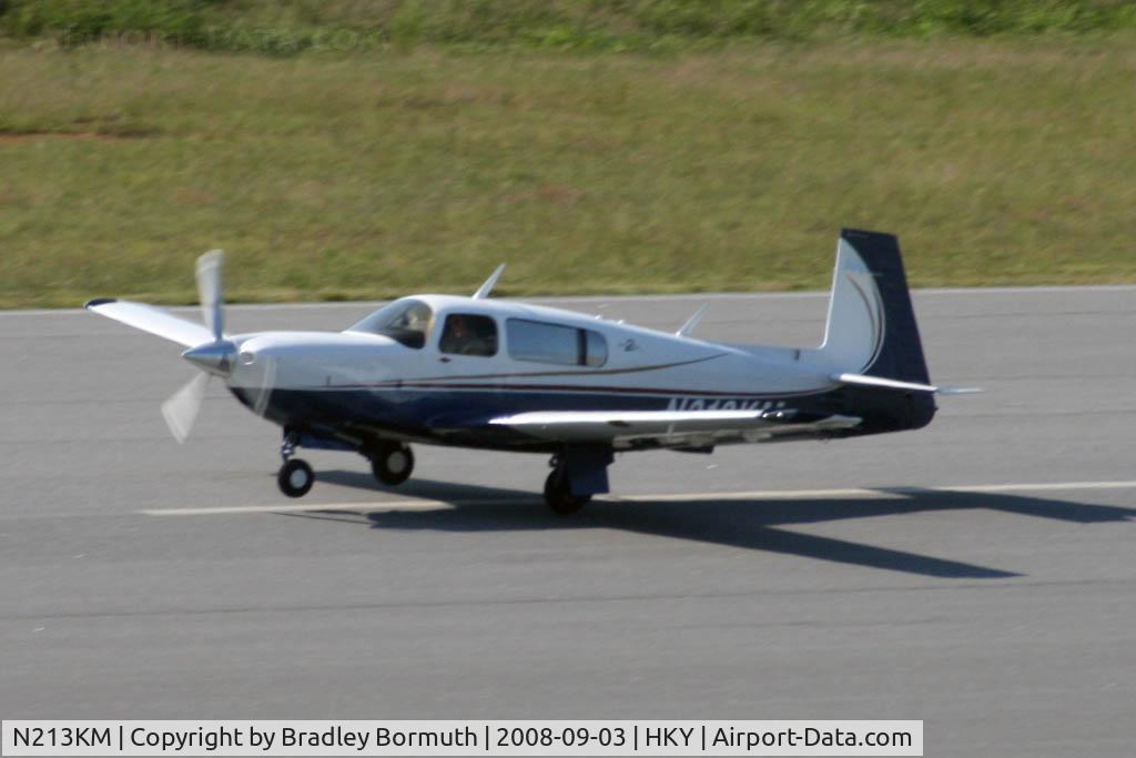 N213KM, 2006 Mooney M20R Ovation C/N 29-0442, A great day to take pictures.