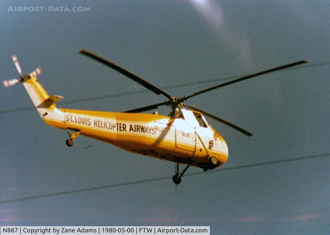 N887, 1957 Sikorsky S-58B C/N 58482, St Louis Airways at Meacham Field