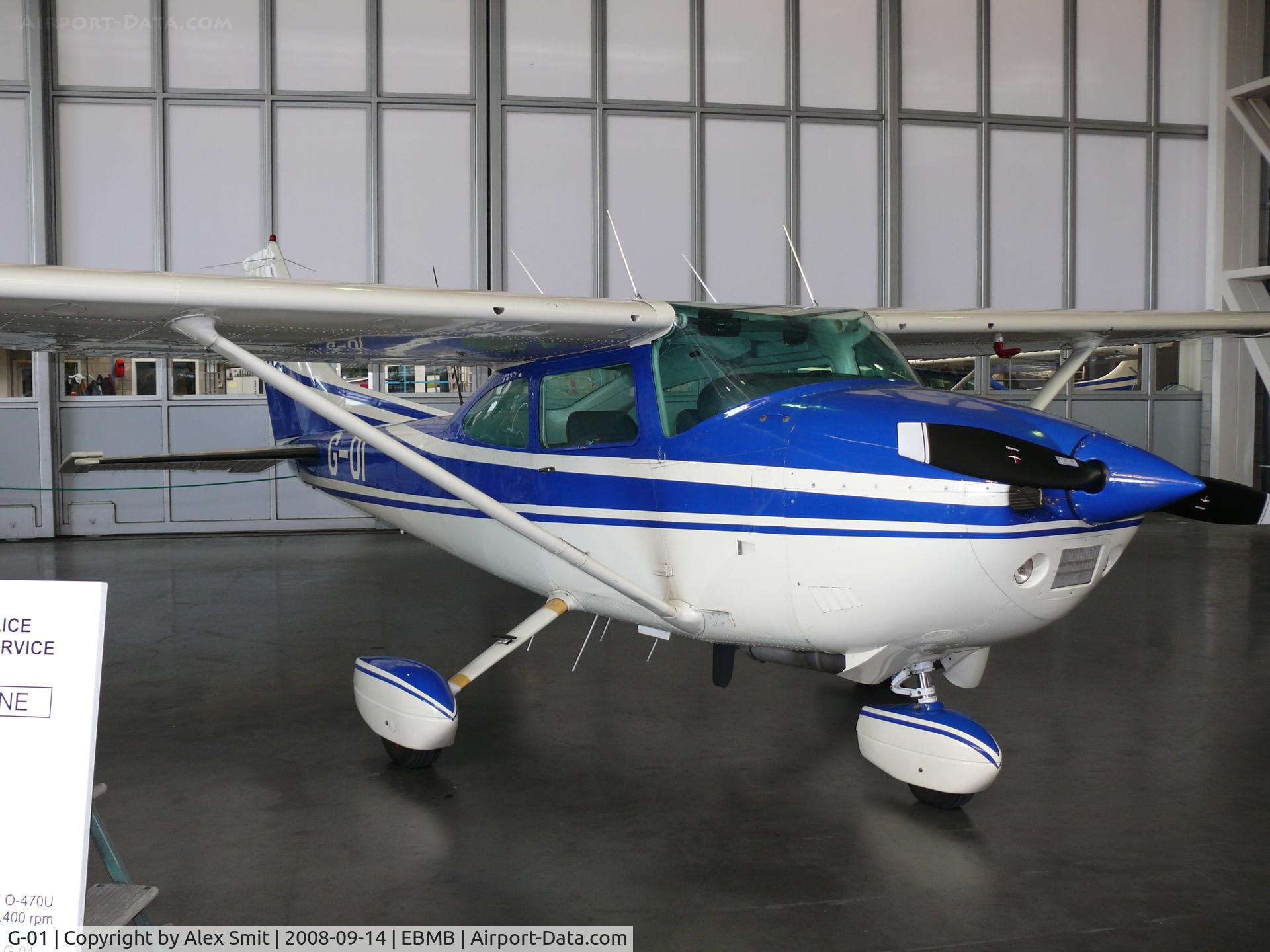 G-01, Cessna 182Q Skylane C/N 18267696, Cessna CF182Q Skylane G-01 Belgian Police