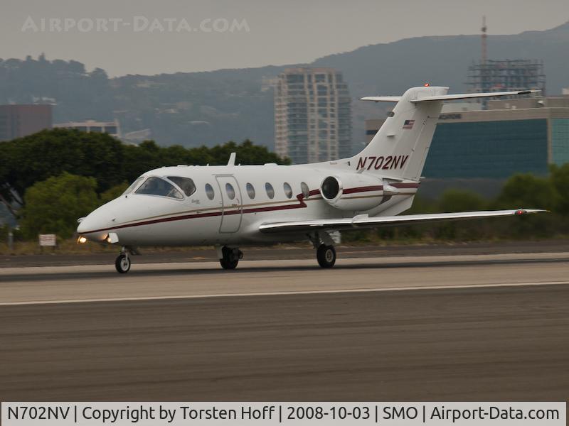 N702NV, 1996 Raytheon Beechjet 400A C/N RK-120, N702NV departing on RWY 21