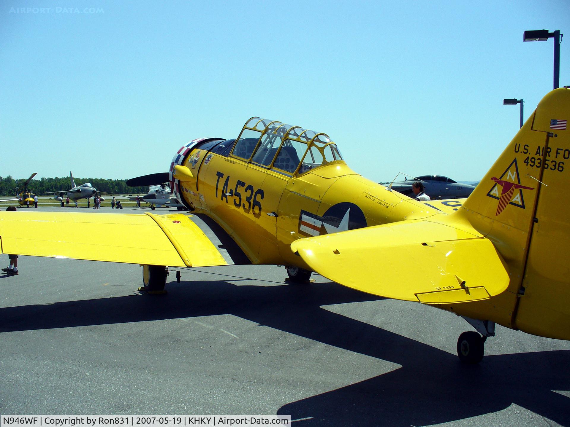 N946WF, 1941 North American T-6G Texan C/N 168-680, Hickory regional Fly-In