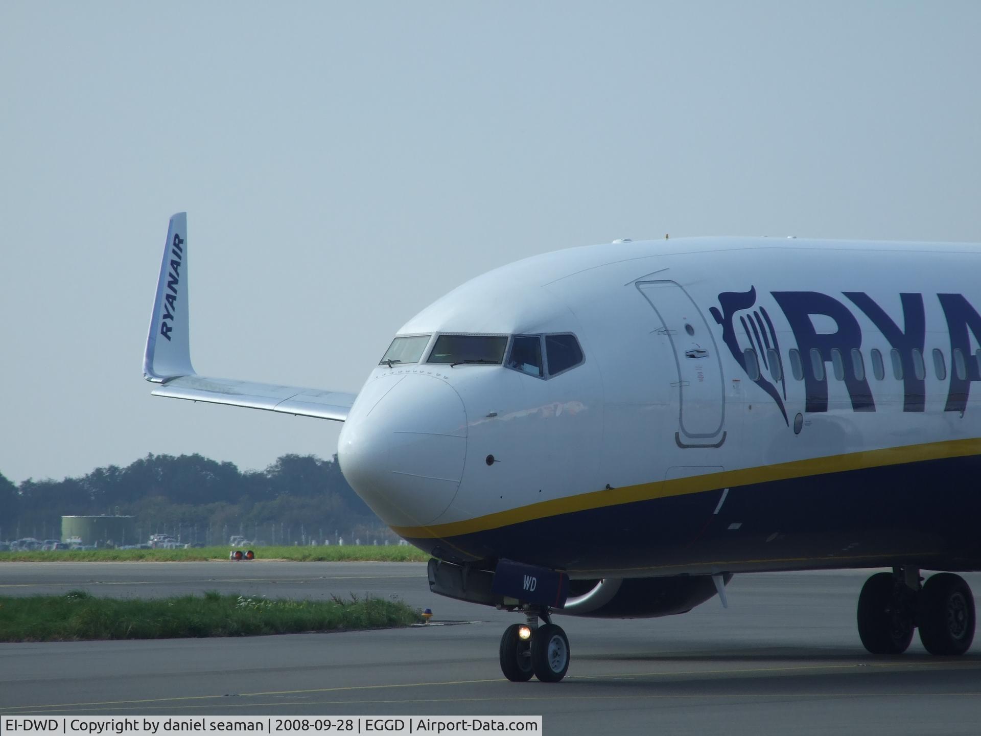 EI-DWD, 2007 Boeing 737-8AS C/N 33642, taking of 27