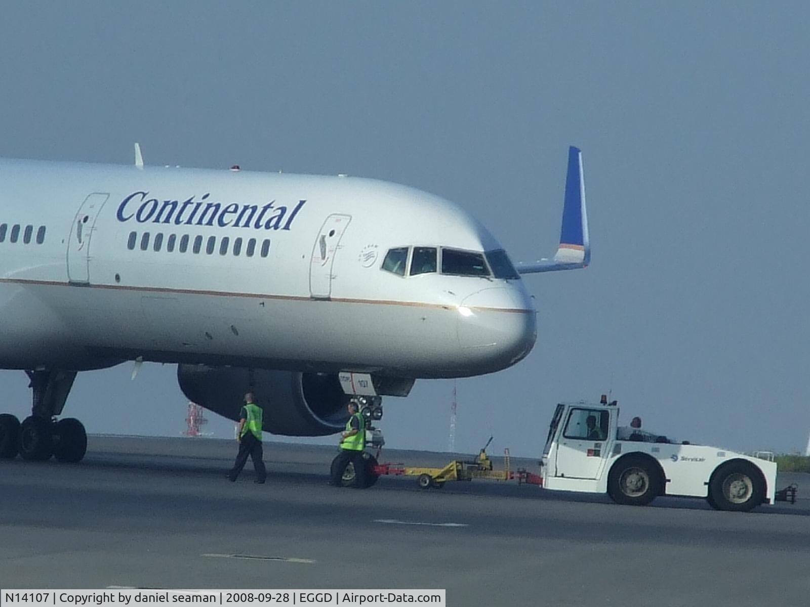 N14107, 1994 Boeing 757-224 C/N 27297, pushing back