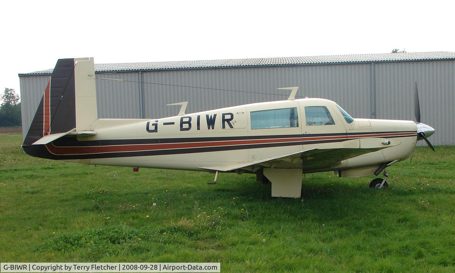 G-BIWR, 1976 Mooney M20F Executive C/N 22-1339, 1976 Mooney M20F at a quiet Cambridgeshire  airfield