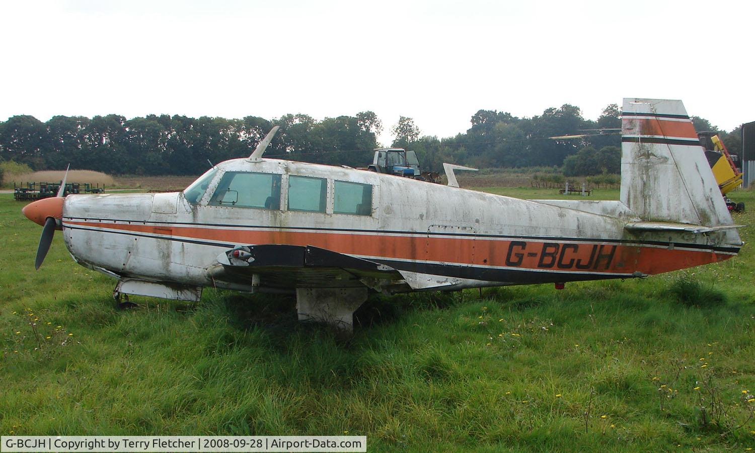G-BCJH, 1966 Mooney M20F Executive C/N 670126, 1966 Mooney M20F at a quiet Cambridgeshire  airfield