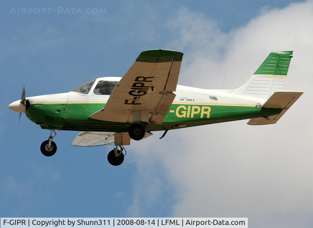 F-GIPR, Piper PA-28-181 Archer C/N 28-8190312, Landing rwy 32L