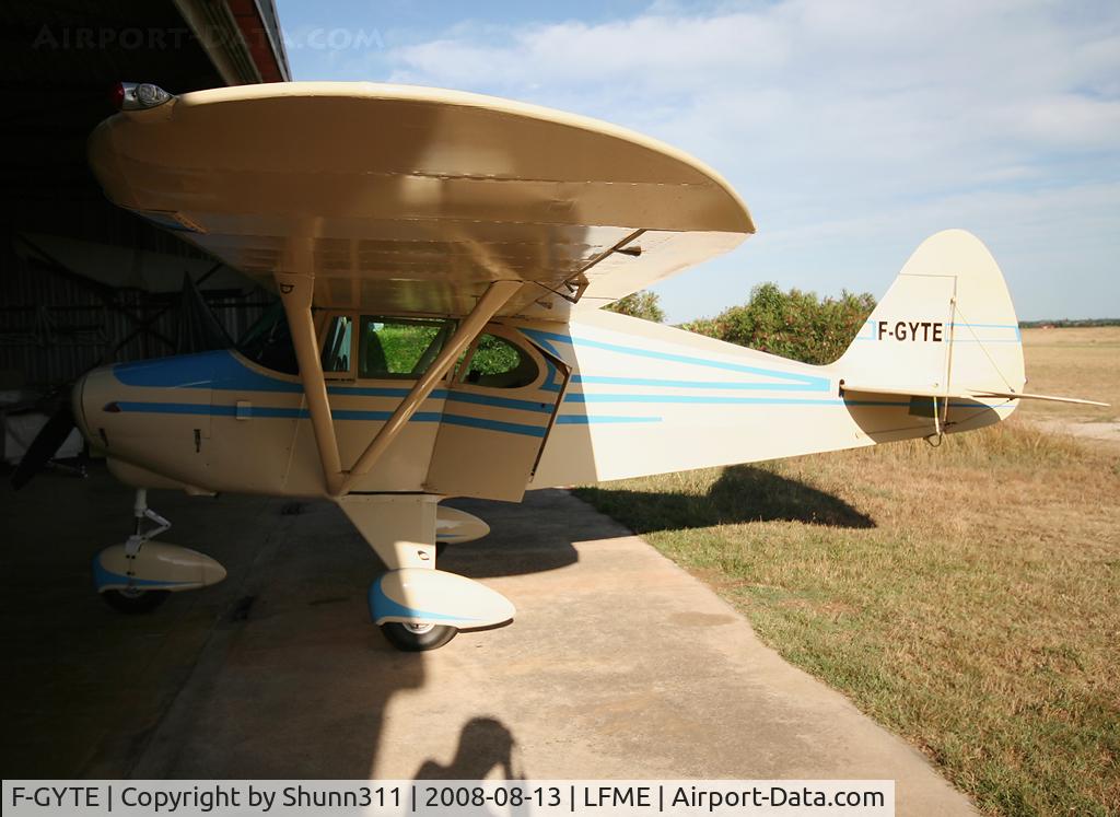 F-GYTE, Piper PA-22-150 Tri-Pacer C/N 22-3215, At his home base...