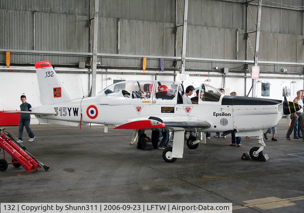 132, Socata TB-30 Epsilon C/N 132, Displayed during Navy Open Day 2006