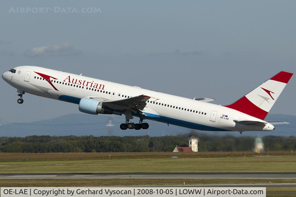 OE-LAE, 2000 Boeing 767-3Z9/ER C/N 30383, takeoff