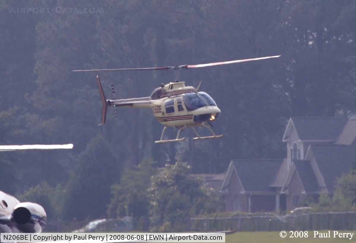 N206BE, 1978 Bell 206B JetRanger III C/N 2375, Dropping in at New Bern