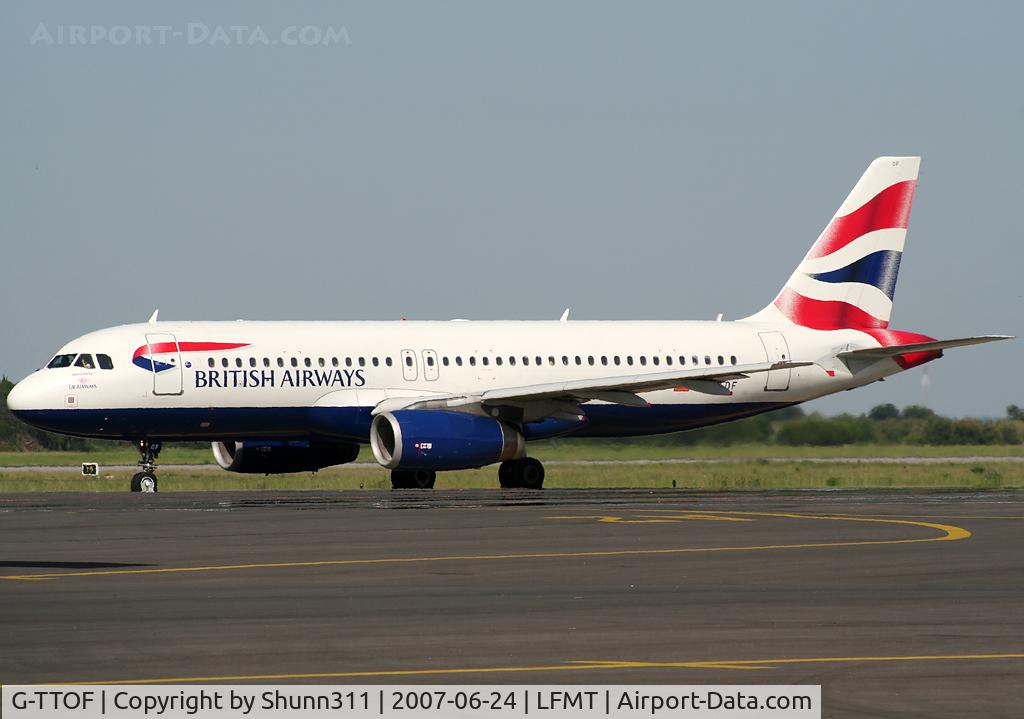 G-TTOF, 2002 Airbus A320-232 C/N 1918, Rolling for departure...