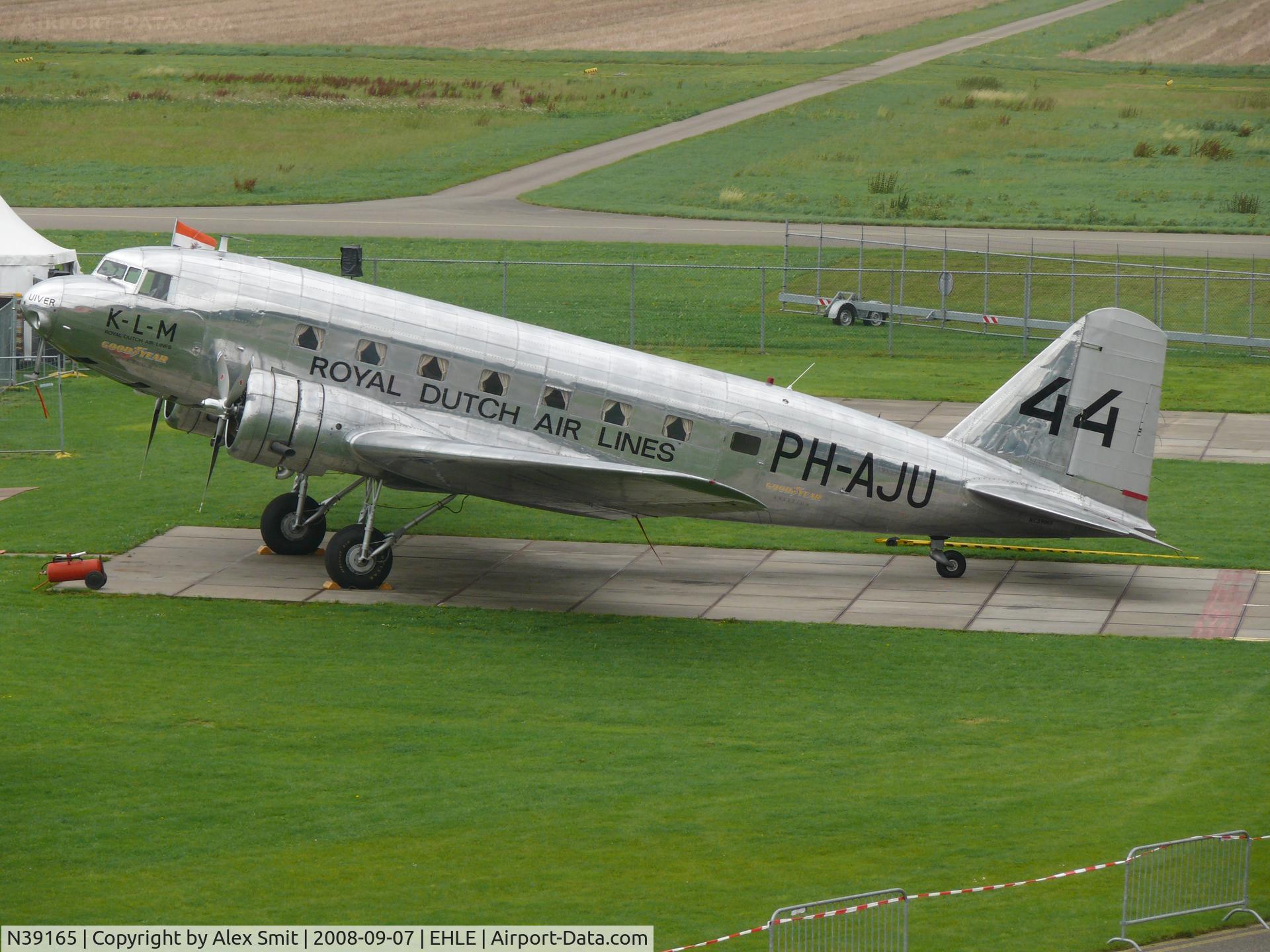 N39165, 1935 Douglas R2D-1 (DC-2) C/N 1404, Douglas DC-2 N39165/PH-AJU Aviodrome museum