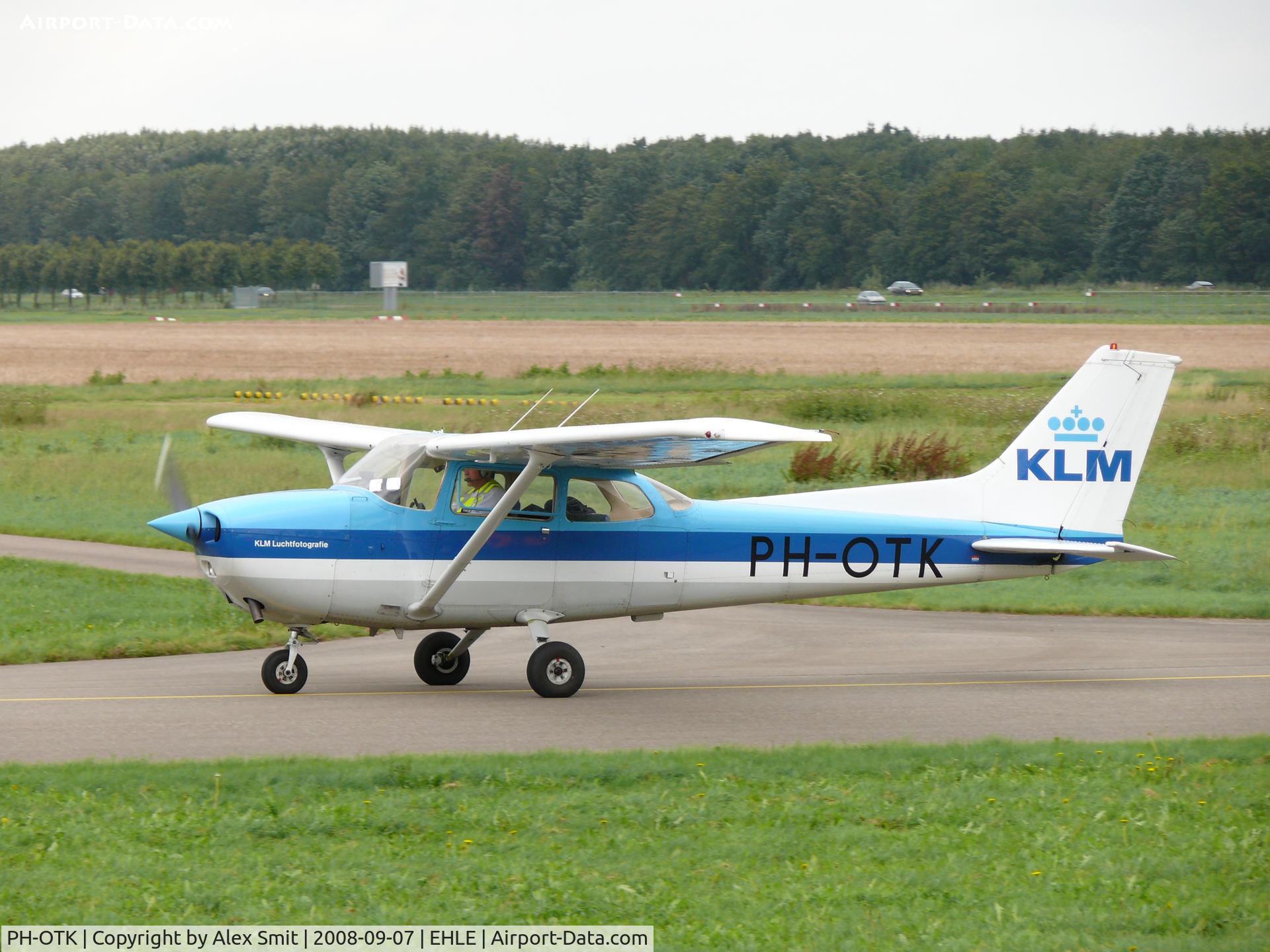 PH-OTK, Reims F172N Skyhawk C/N 1963, Cessna CF172N Skyhawk PH-OTK Aviodrome Museum
