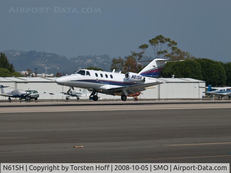 N61SH, 1995 Cessna 525 CitationJet C/N 525-0095, N61SH arriving on RWY 21