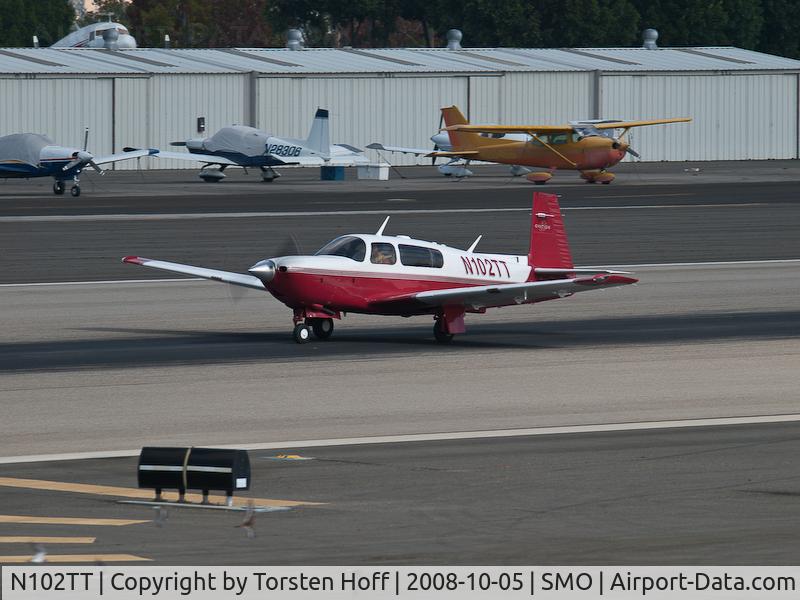 N102TT, 2001 Mooney M20R Ovation C/N 29-0270, N102TT departing on RWY 21