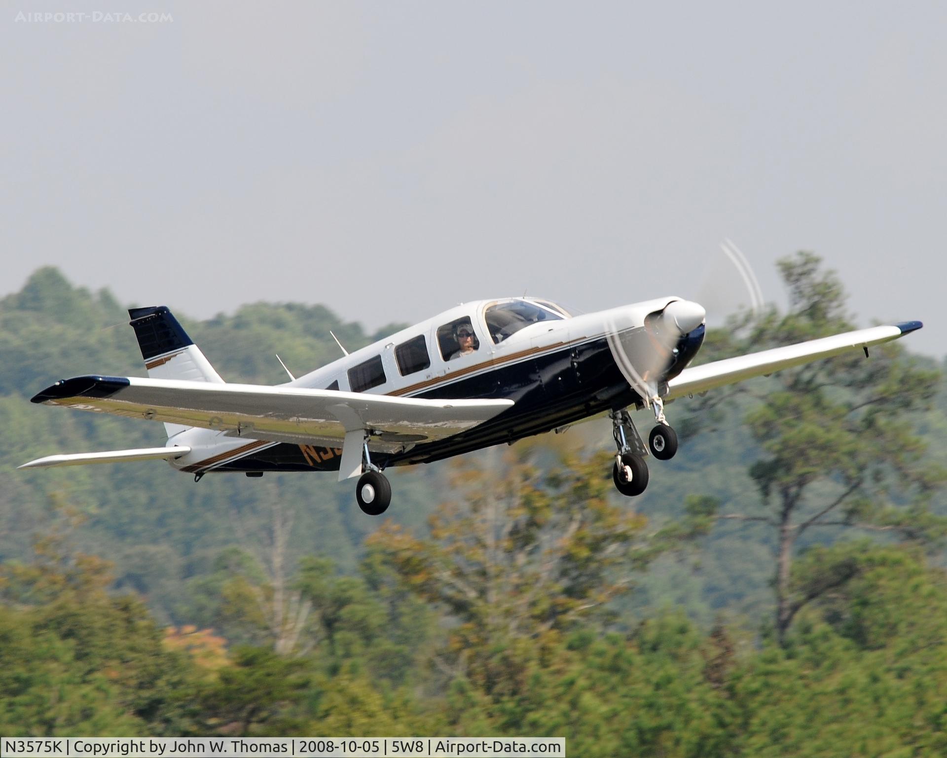 N3575K, 1979 Piper PA-32R-301 C/N 32R-8013037, Departing runway 22