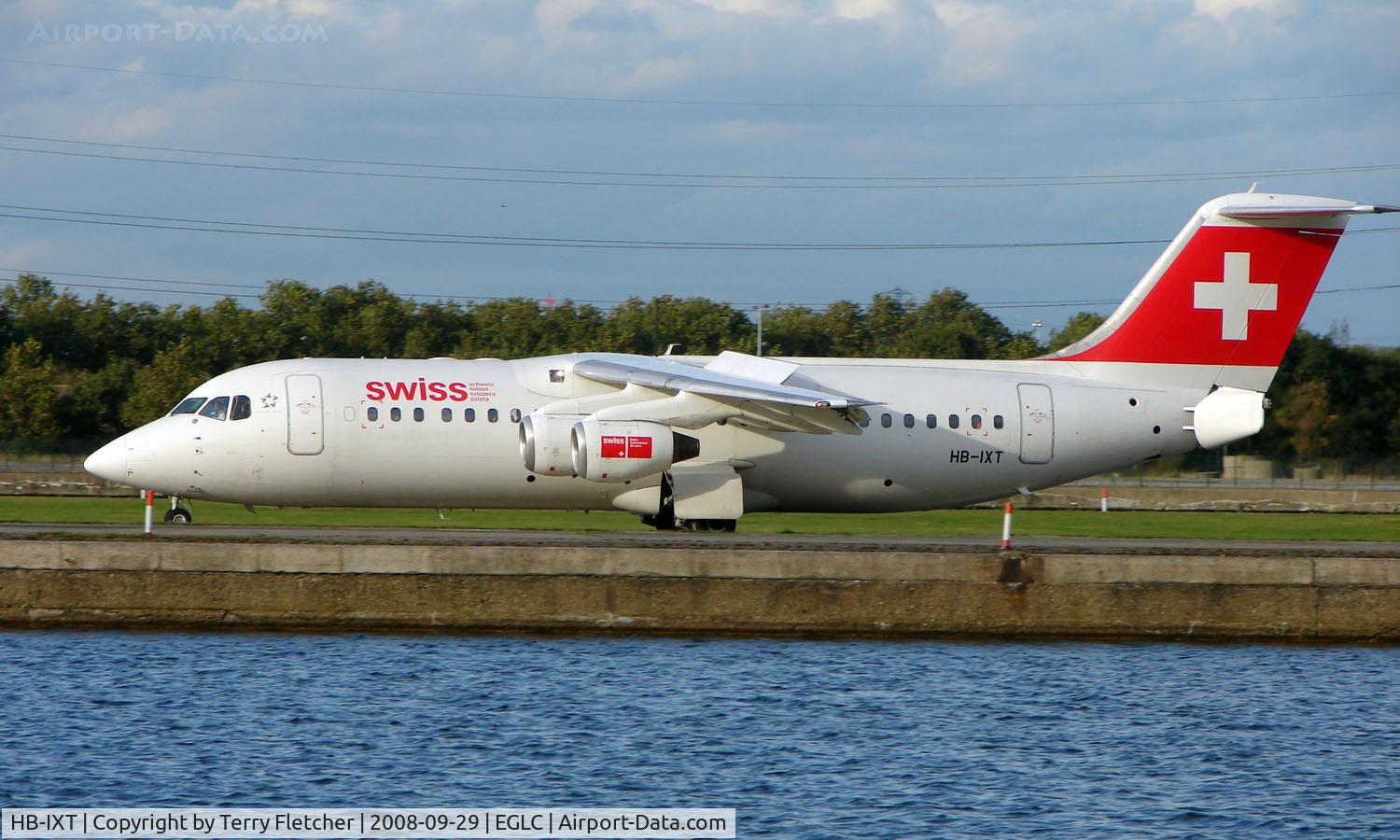 HB-IXT, 1995 British Aerospace Avro 146-RJ100 C/N E3259, Swiss Bae 146 at London City