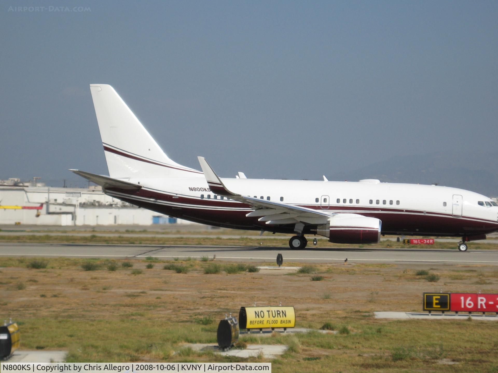 N800KS, 2000 Boeing 737-7BC C/N 30782, Taking off RWY 16R bound for KSFO