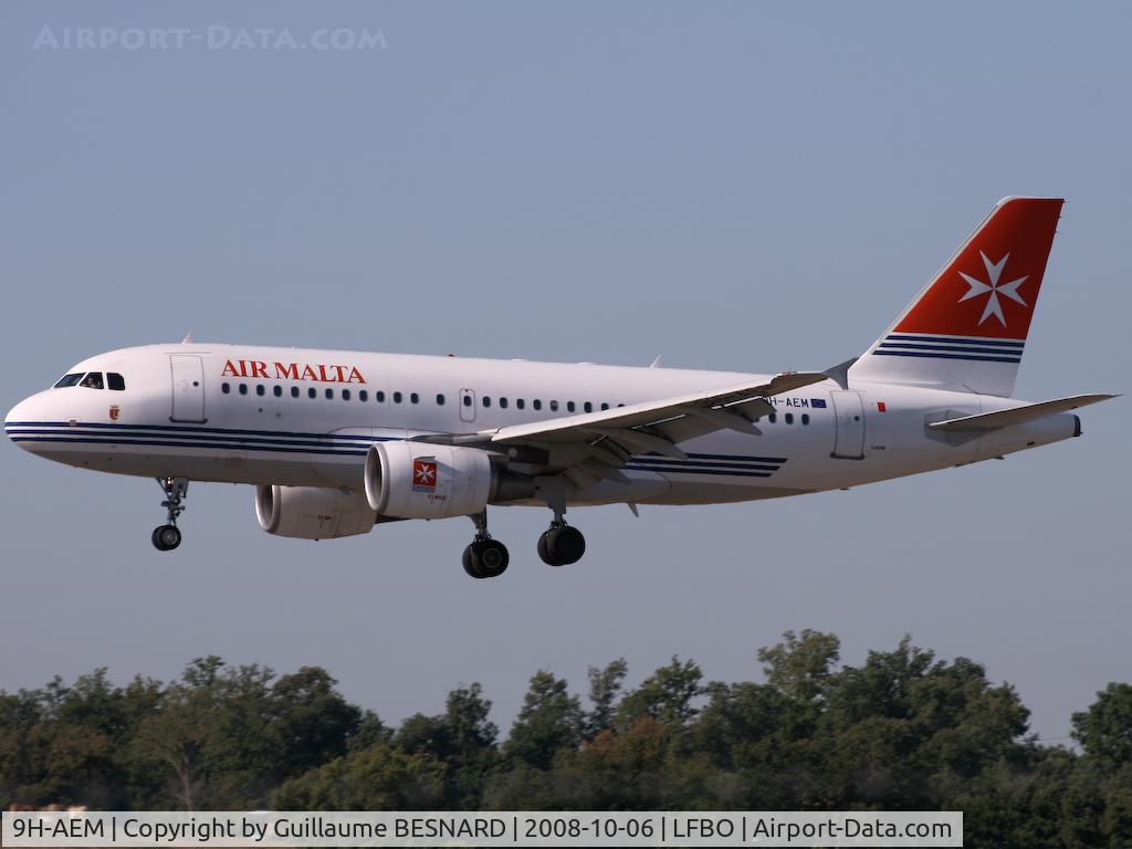 9H-AEM, 2005 Airbus A319-111 C/N 2382, Landing 14R