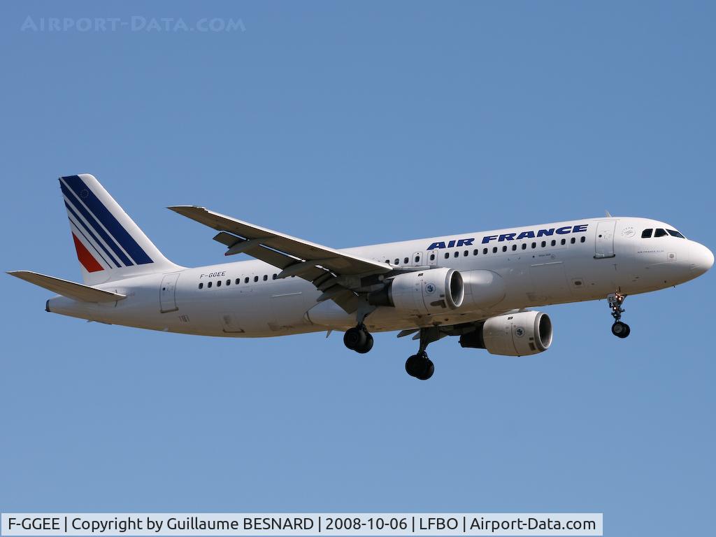 F-GGEE, 1989 Airbus A320-111 C/N 0016, Landing 14R