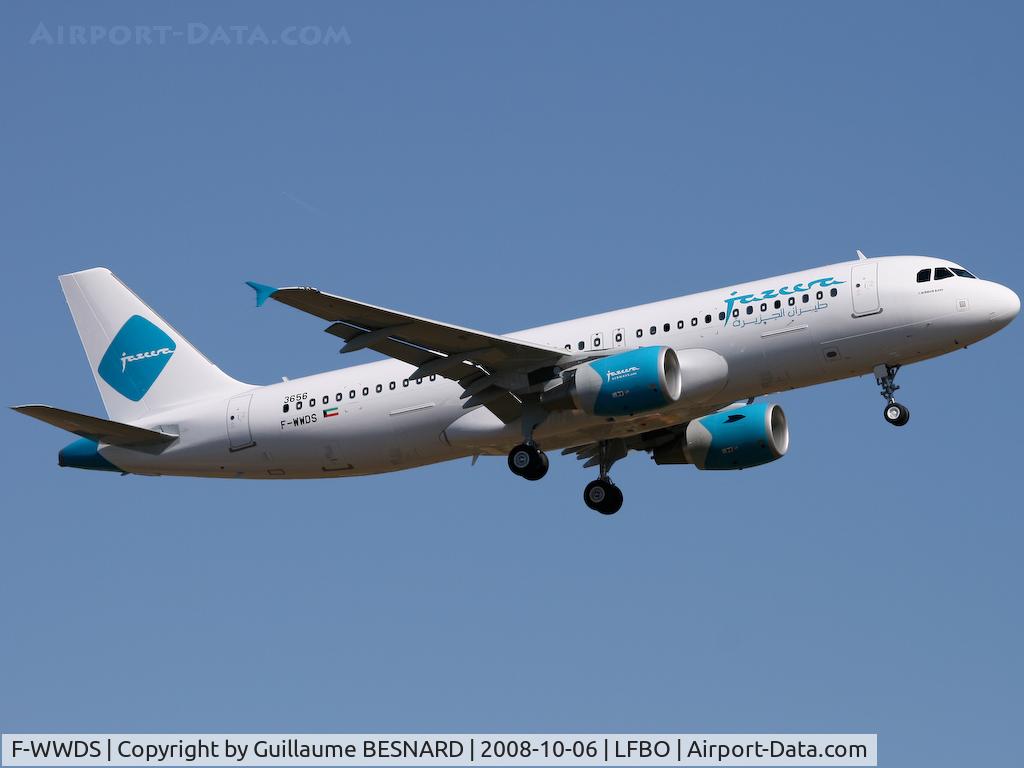 F-WWDS, 2008 Airbus A320-214 C/N 3656, Landing 14R