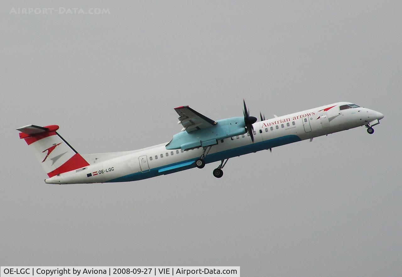 OE-LGC, 2000 De Havilland Canada DHC-8-402Q Dash 8 C/N 4026, Austrian arrows De Havilland Canada DHC-8-314Q