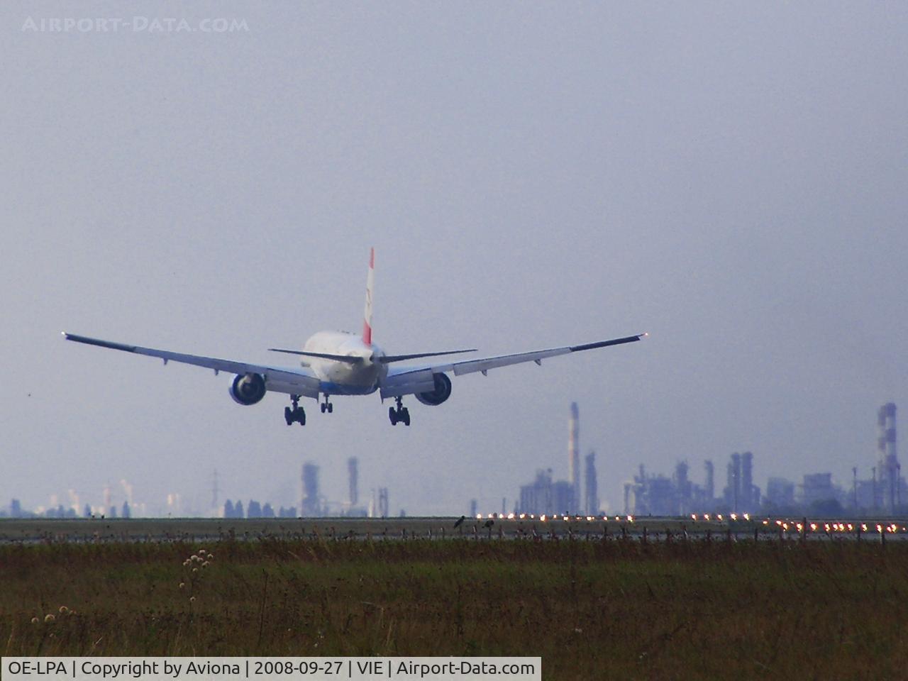OE-LPA, 1997 Boeing 777-2Z9/ER C/N 28698, Austrian Airlines Boeing 777-2Z9(ER)