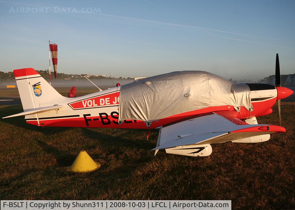 F-BSLT, Robin DR-253B Regent C/N 184, Parked...