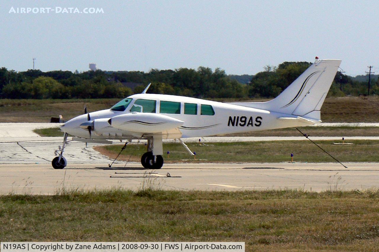 N19AS, 1961 Cessna 320 Skyknight C/N 320-0086, At Spinks Airport