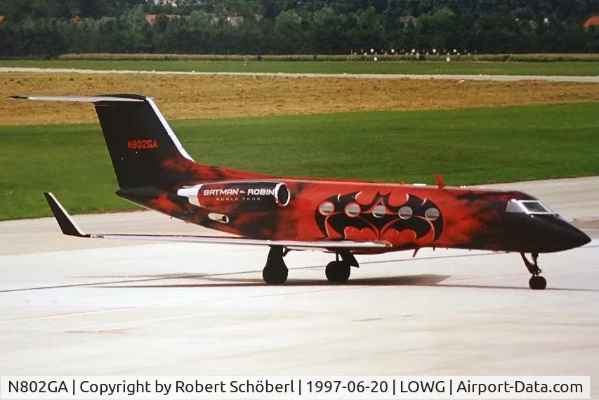 N802GA, 1982 Grumman G1159A Gulfstream III C/N 357, Batman Promotiontour in Arnold Schwarzeneggers home country.