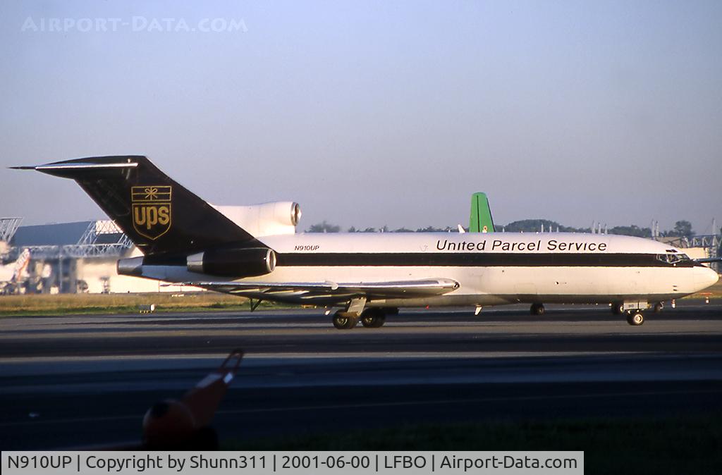 N910UP, 1967 Boeing 727-27C C/N 19117, Arriving and parked to the Cargo apron...