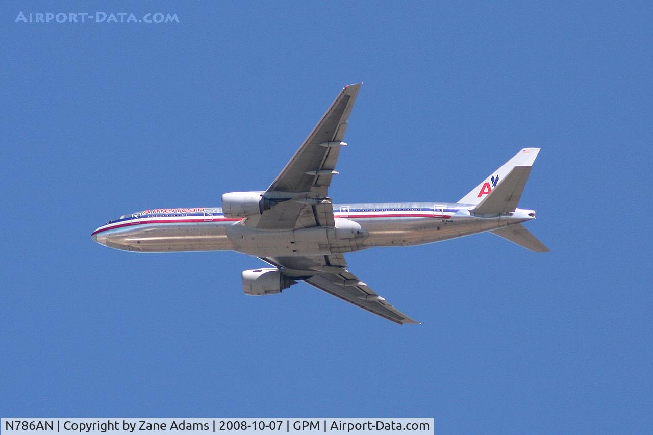N786AN, 2000 Boeing 777-223 C/N 30250, American Airlines 777 on approach to DFW - over Grand Prairie Municipal